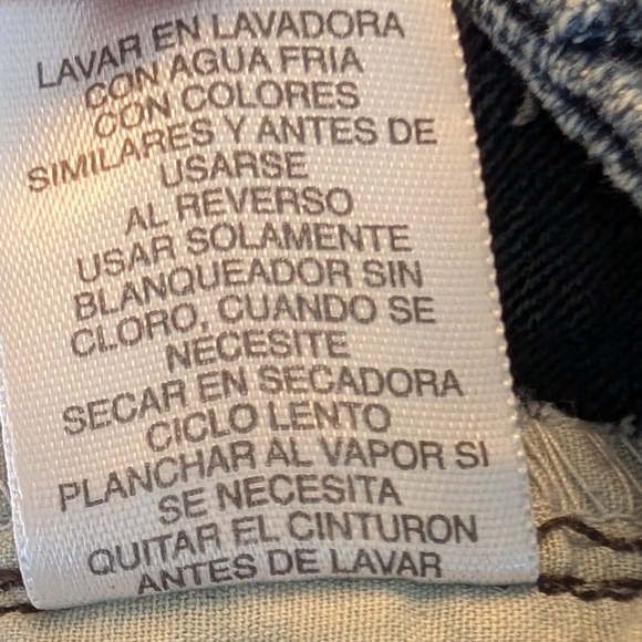 Liz Claiborne Deep Indigo Cropped Jeans - Picture 9 of 9